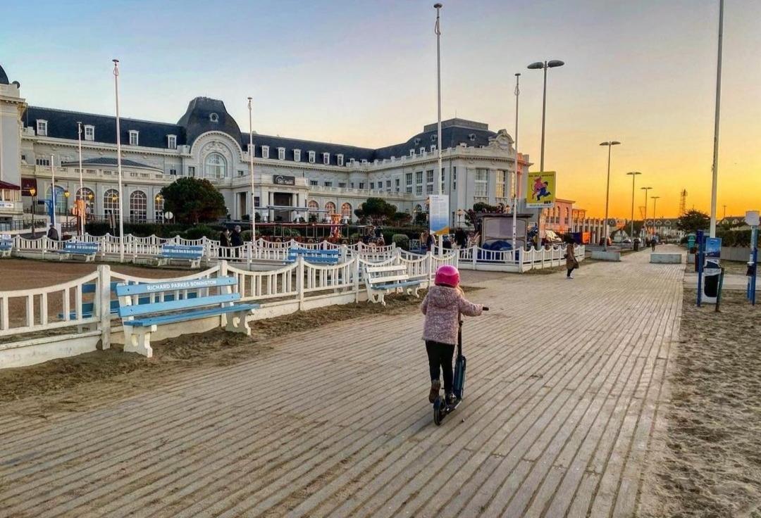 Le Grand Large "Superbe Studio Piscine Chauffee Du 1 Juin Au 15 Septembre" Trouville-sur-Mer Exterior foto